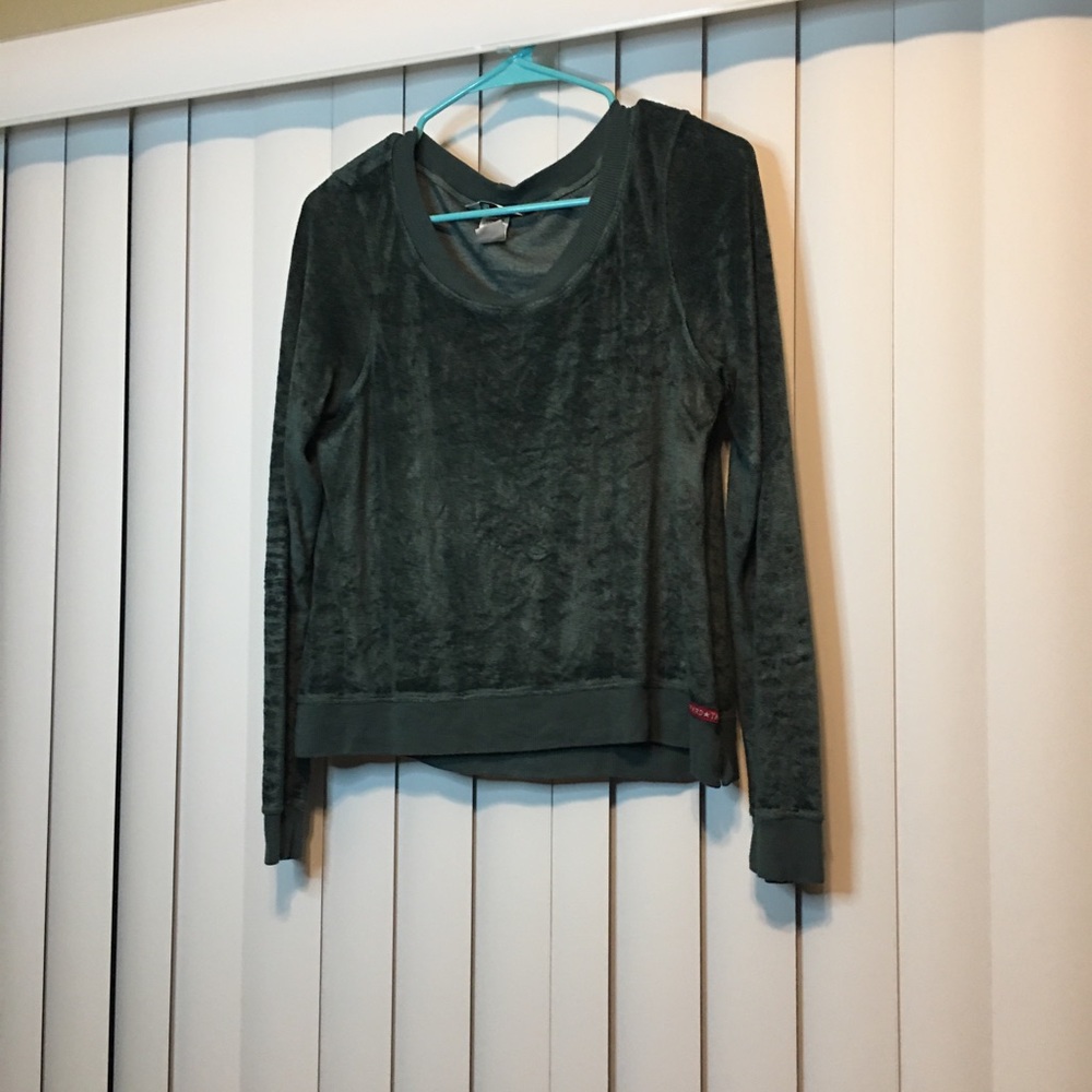 Hardtail size medium long sleeve crop